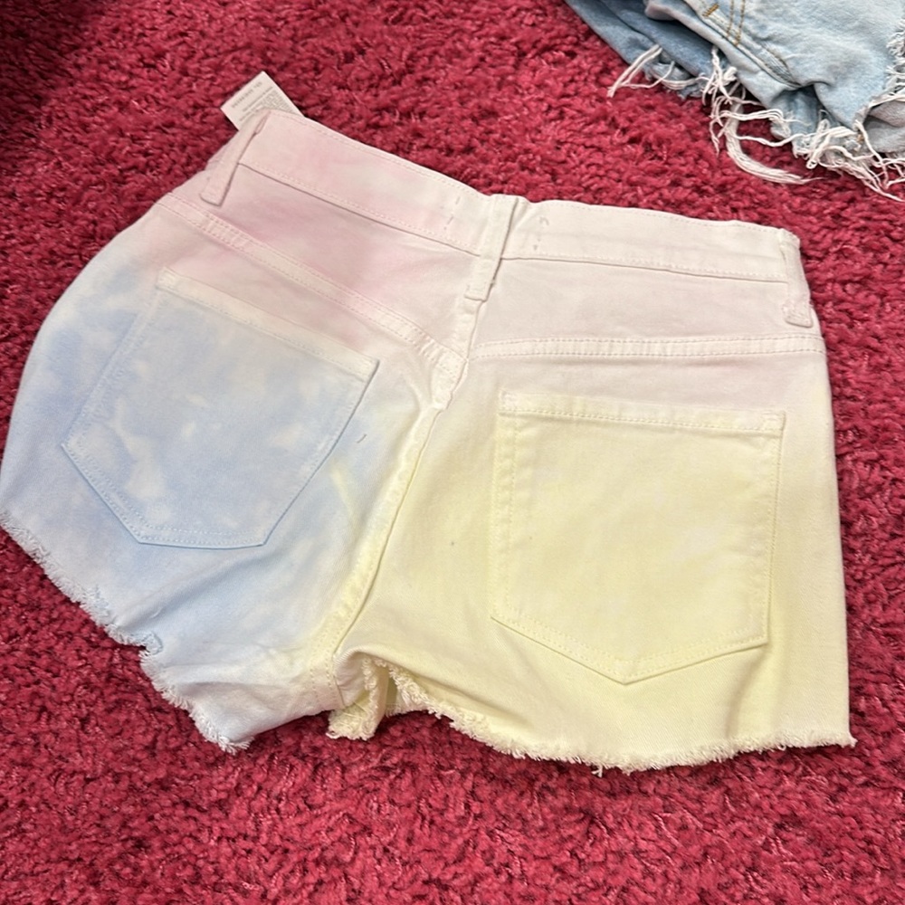 Jean Shorts - Picture 3 of 3